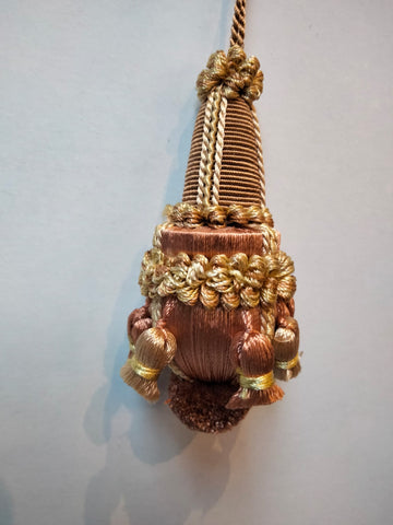 TASSEL ACORN