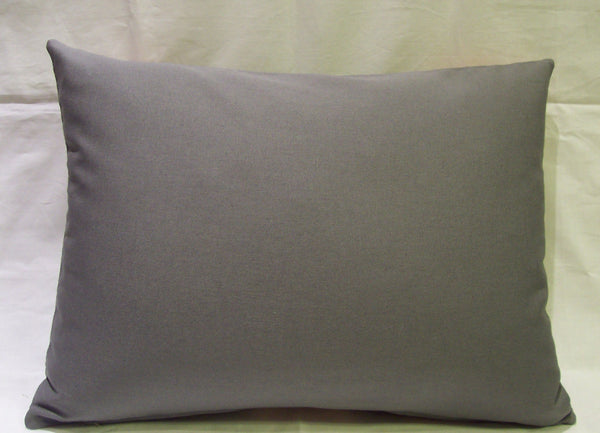 AMARILLIS DARK PILLOW