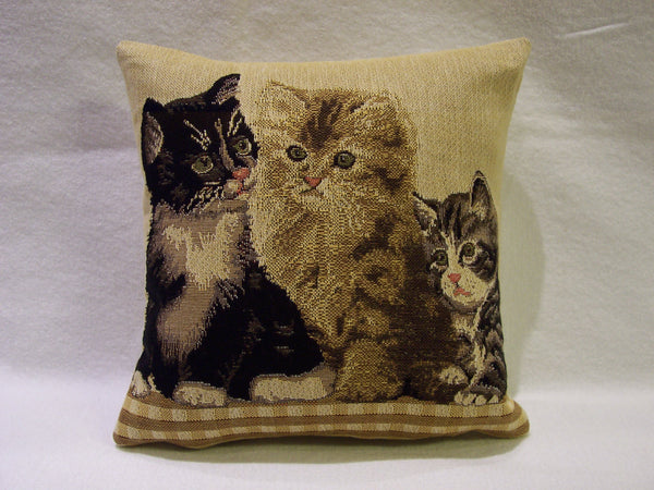 CAT PILLOW TAPESTRY