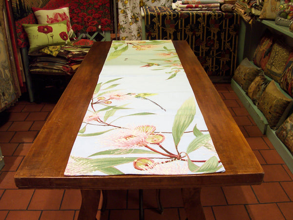 RUNNER  EUCALYPTUS  FLOWERS AND COLLIBRI' LIGHT BLUE