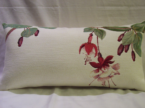 FUCSIA PILLOW TAPESTRY