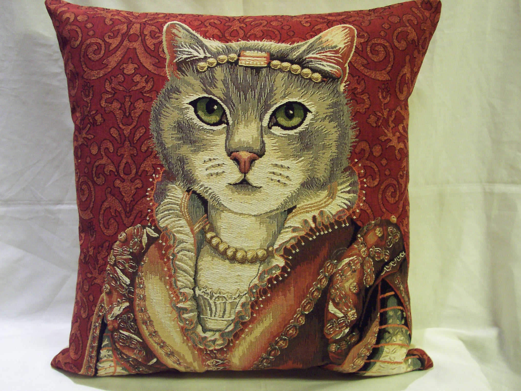 CAT PILLOW TAPESTRY – Tapestry Siena