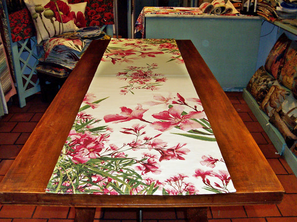 OLEANDER  WHITE BACKGROUND RUNNER