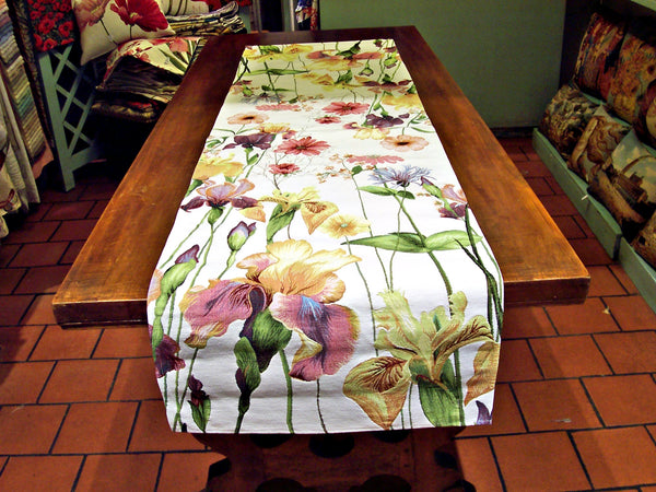 RUNNER IRIS WHITE BACK GROUND