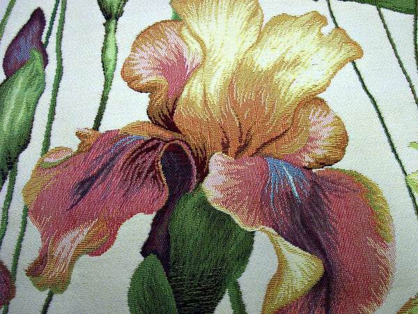 RUNNER IRIS WHITE BACK GROUND