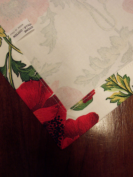 TABLECLOTH POPPIES