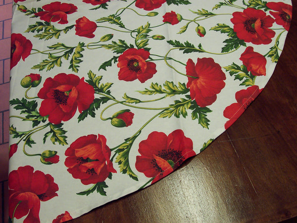 TABLECLOTH POPPIES