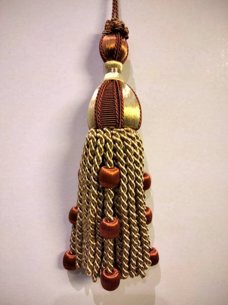 TASSEL WOOD BALLS